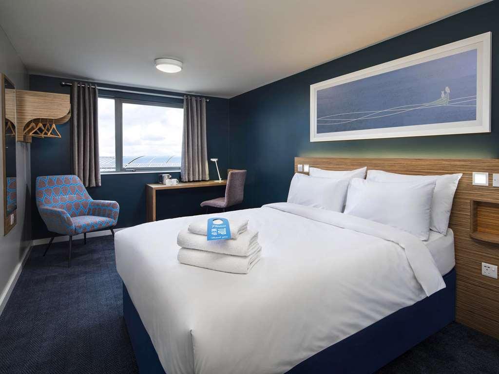 Travelodge Stonedale Park Hotel 3*